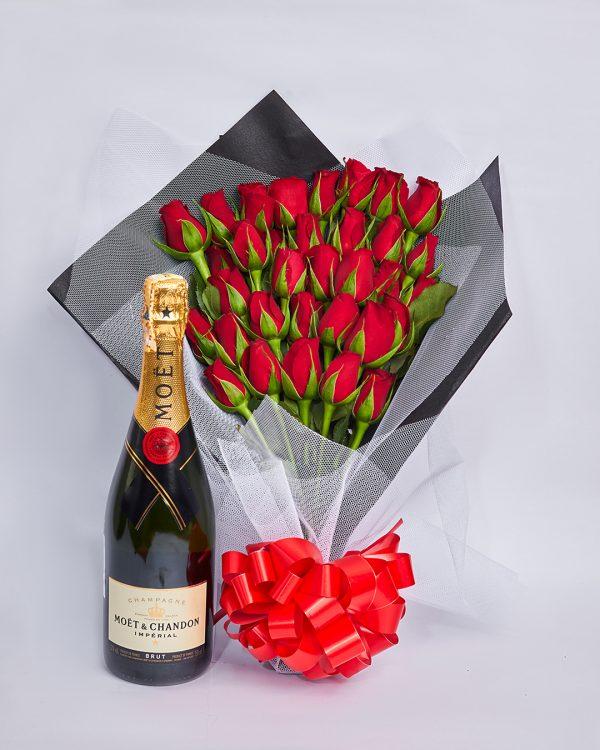 romantic red roses bouquet, red roses bouquet and champagne, i love you red roses, flower delivery in Muthaiga, fresh flowers delivery