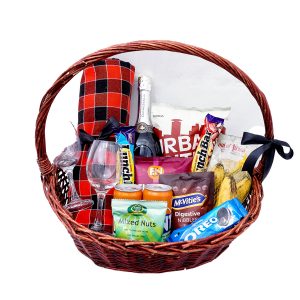 online gifts shop in Kenya, gifts that can be delivered same day, picnic gift basket, thoughtful gifts, picnic gift ideas