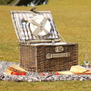 picnic gifts, romantic gifts for lovers, 4 person picnic baskets, picnic dates gifts ideas, order romantic gifts for lovers