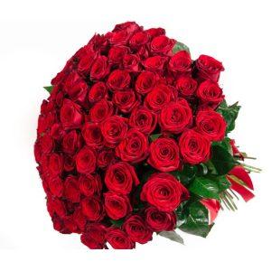 100 red roses, red roses bouquet, red roses meaning, roses and chocolates, fresh flowers