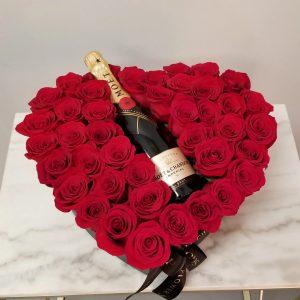 romantic luxury flowers, heart box with roses, roses and champagne, roses for birthday gift, flower delivery in Westlands