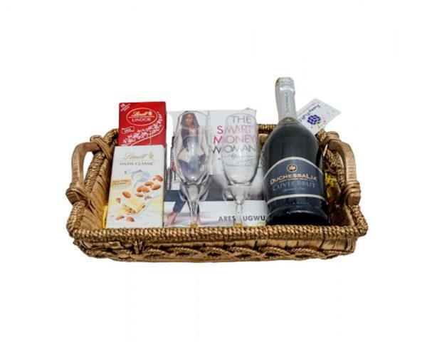 unique romantic gifts for her, romantic gifts for her just because, gift hampers Kenya, gifts for her, gift shop