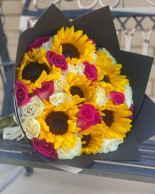 florists in Nairobi, pink and white roses, sunflowers, beautiful anniversary flowers gift, Fuzzy & Fluff Nairobi gift shop