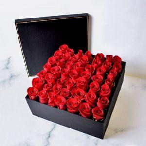 red roses for her, fresh red roses near me, lovely red roses, romantic red rose flowers, flower delivery in runda