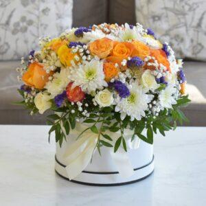 Flowers in a round box, mixed flowers, new mum flowers, fresh flowers for all occasions